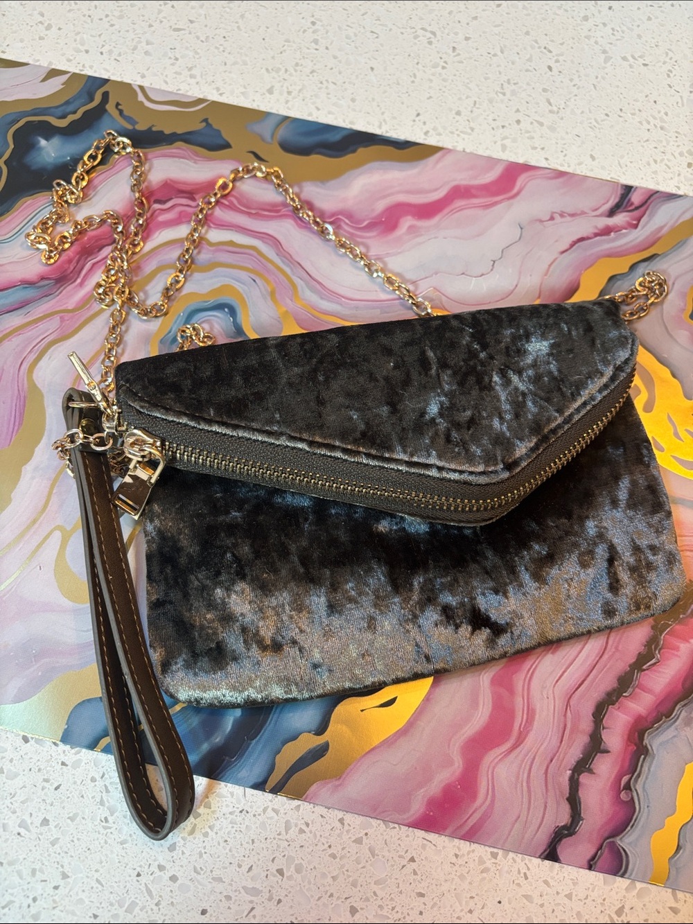 Urban Expressions Lucy Velvet Wristlet